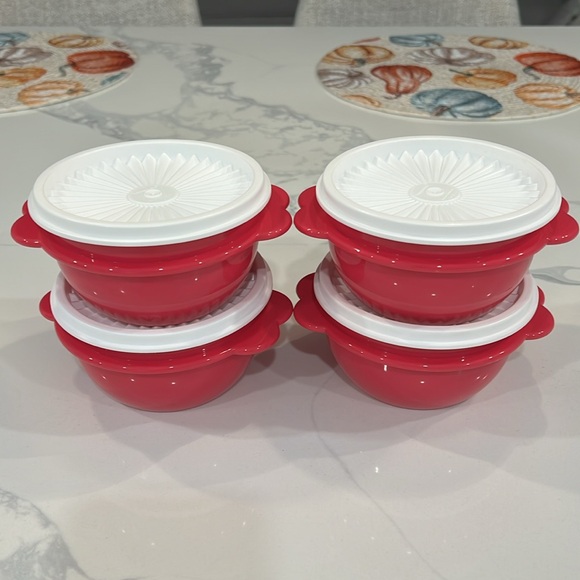 Tupperware small containers - Picture 9 of 12